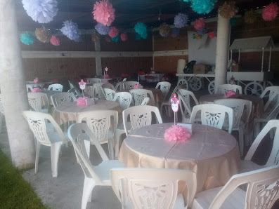 Jardín De Fiestas La Casita Colmena